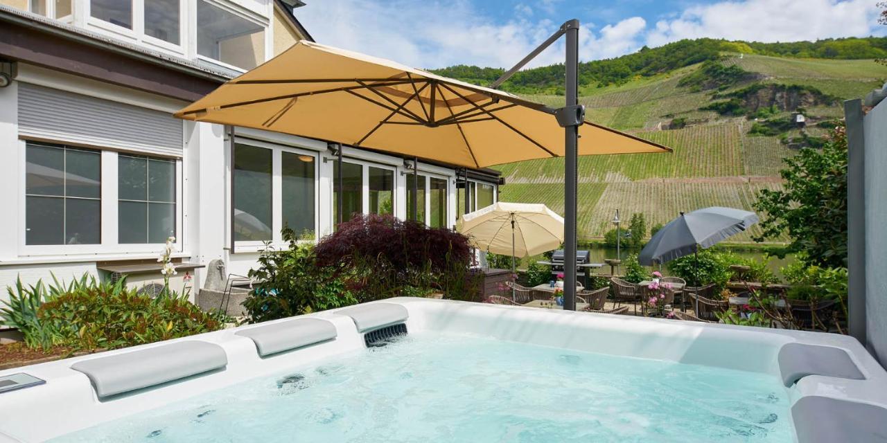 Sonnenuhr Bed & Breakfast Bernkastel-Kues Exterior photo